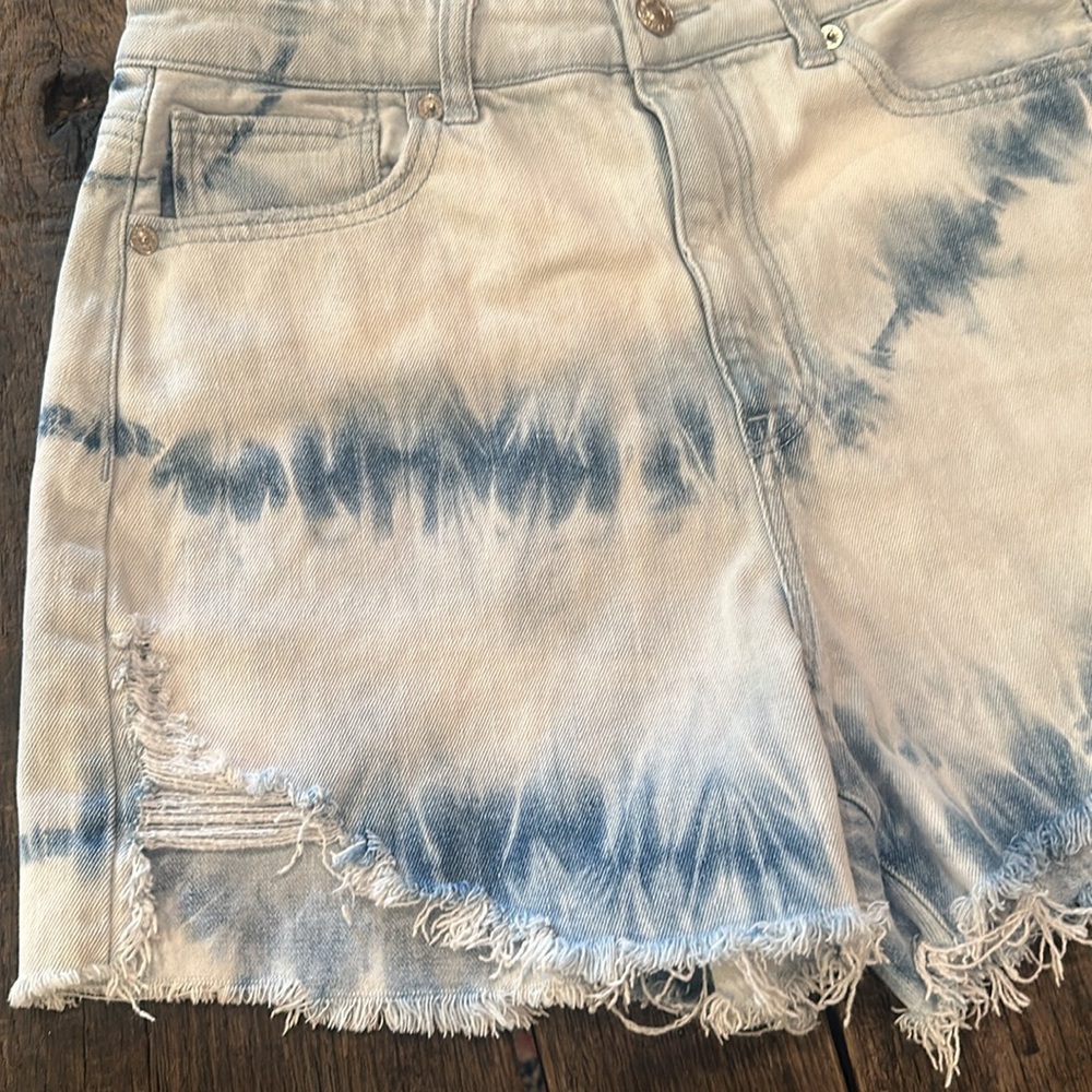 American Eagle Outfitters Blue Tie-Dye Jean Shorts - Picture 2 of 6